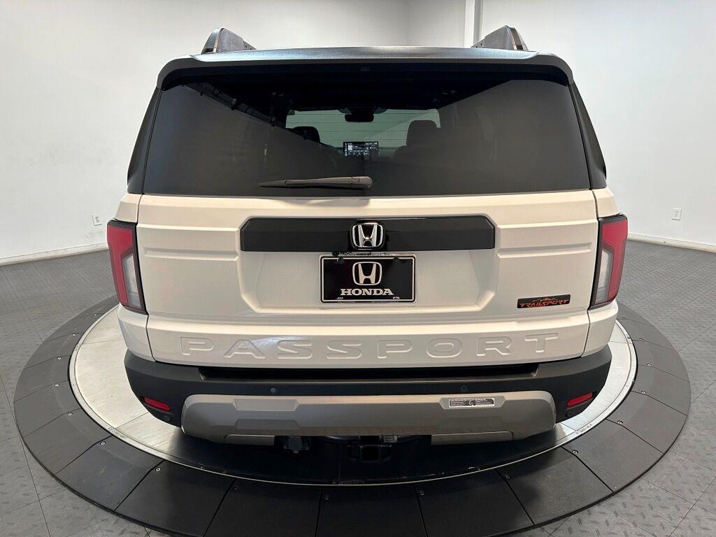 2026 Honda Passport TrailSport Elite - Platinum White Pearl exterior view 7
