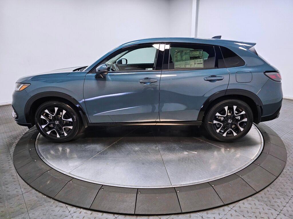 2027 Honda HR-V EX-L - Nordic Forest Pearl exterior view 5