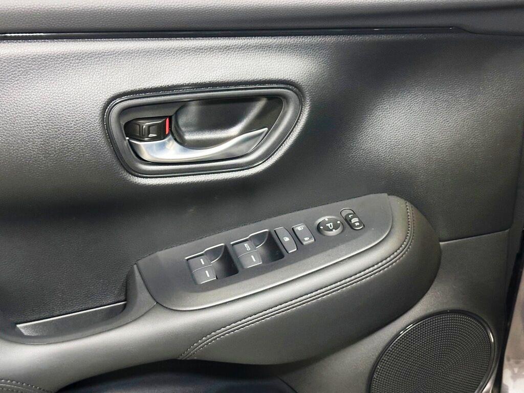 2027 Honda HR-V LX - Modern Steel Metallic exterior view 12