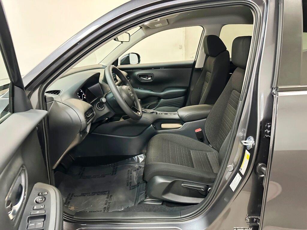 2027 Honda HR-V LX - Modern Steel Metallic exterior view 13