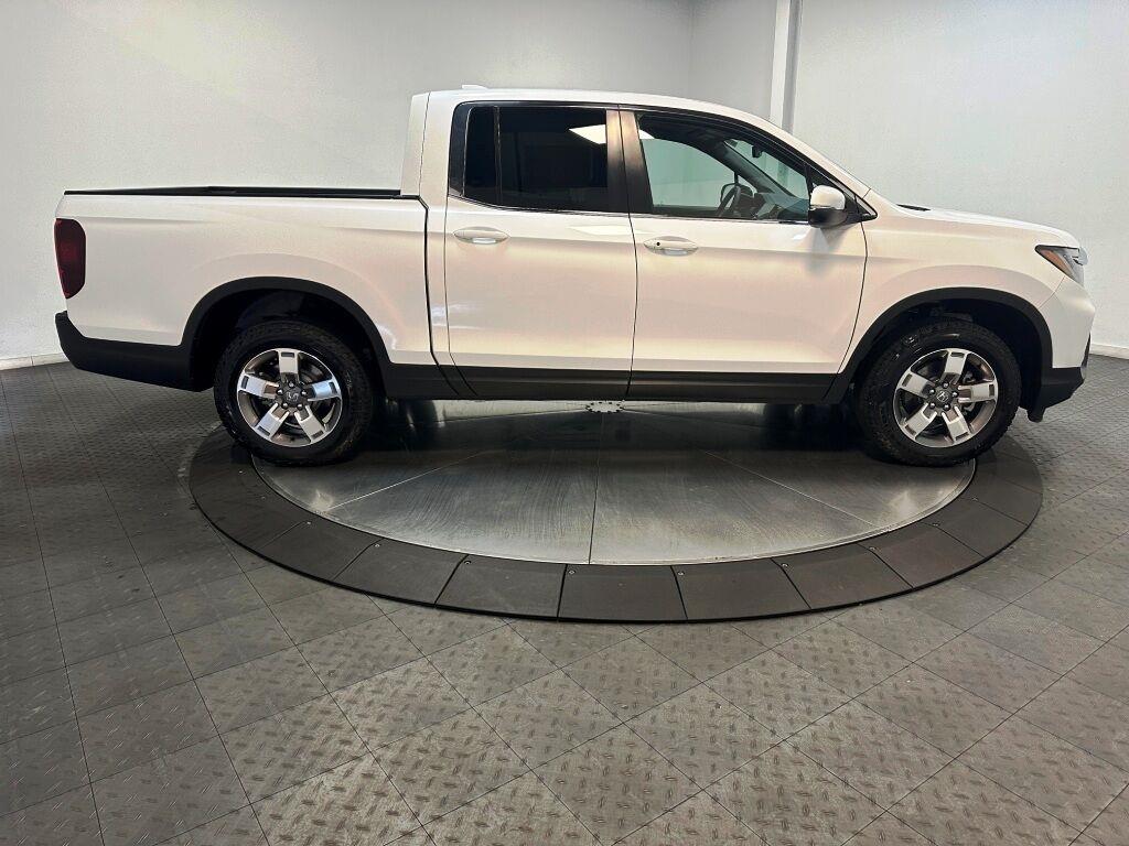 2026 Honda Ridgeline RTL - WHITE exterior view 9