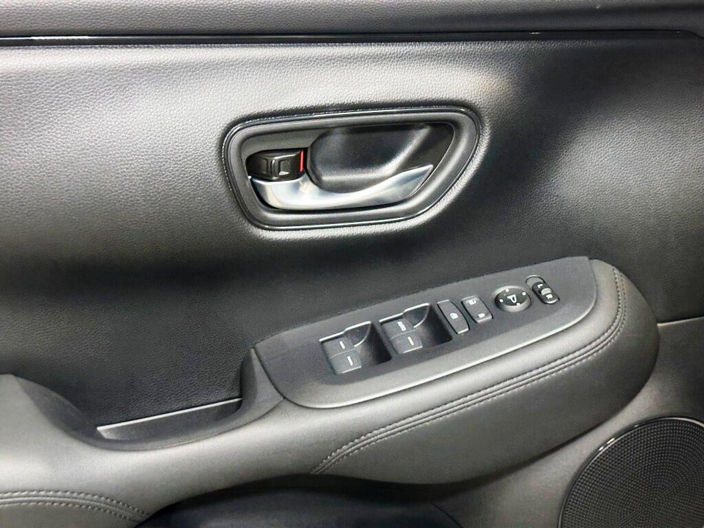 2027 Honda HR-V LX - Platinum White Pearl exterior view 13