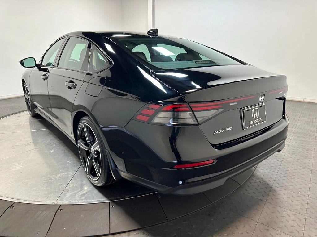 2026 Honda Accord Sedan SE - Crystal Black Pearl exterior view 6