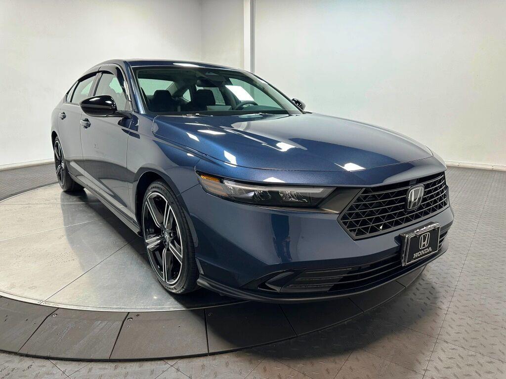 2026 Honda Accord Sedan SE - Canyon River Blue Metallic exterior view 2