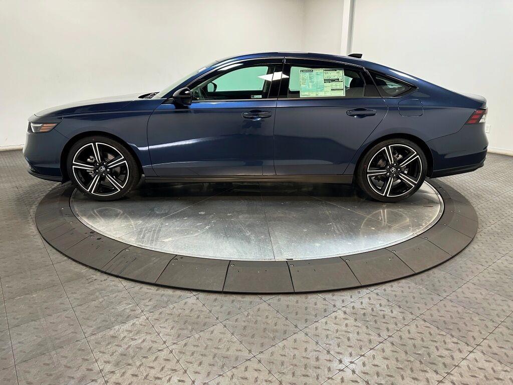 2026 Honda Accord Sedan SE - Canyon River Blue Metallic exterior view 5