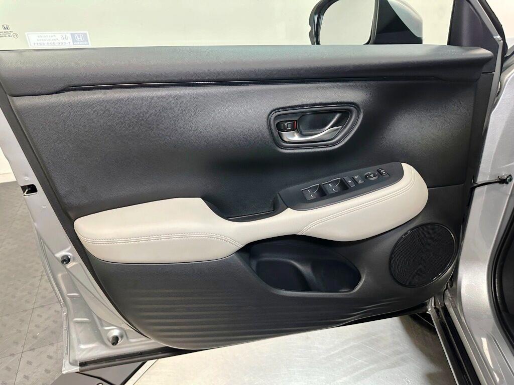 2027 Honda HR-V LX - Solar Silver Metallic exterior view 11