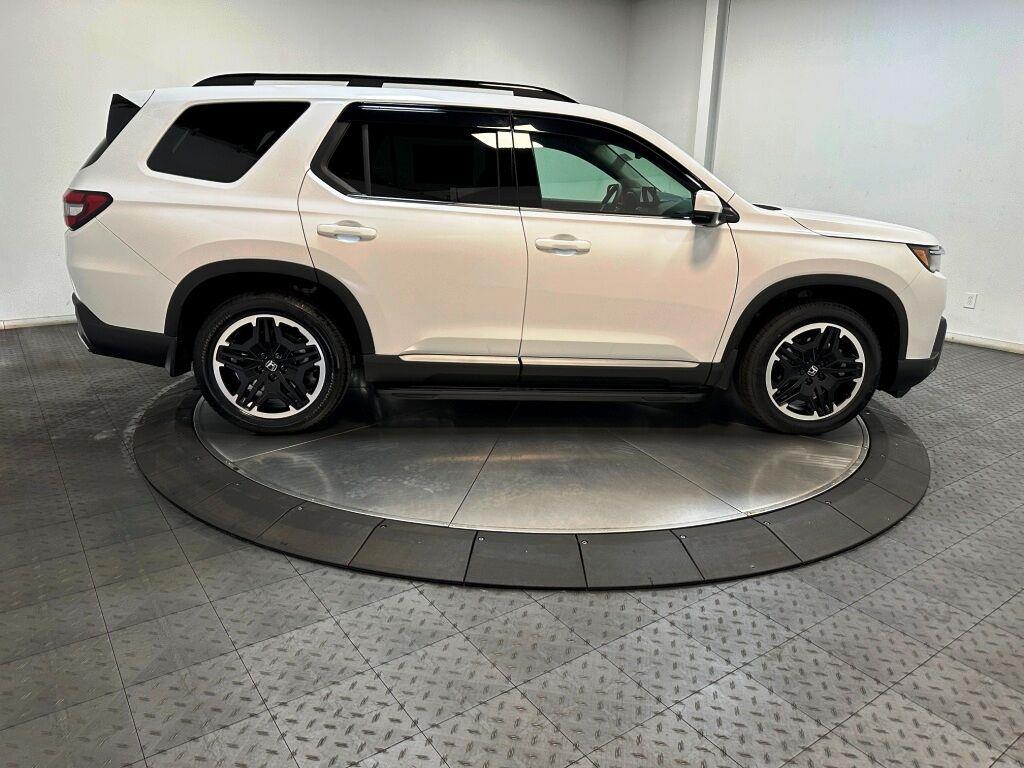 2026 Honda Pilot Touring S - Platinum White Pearl exterior view 9