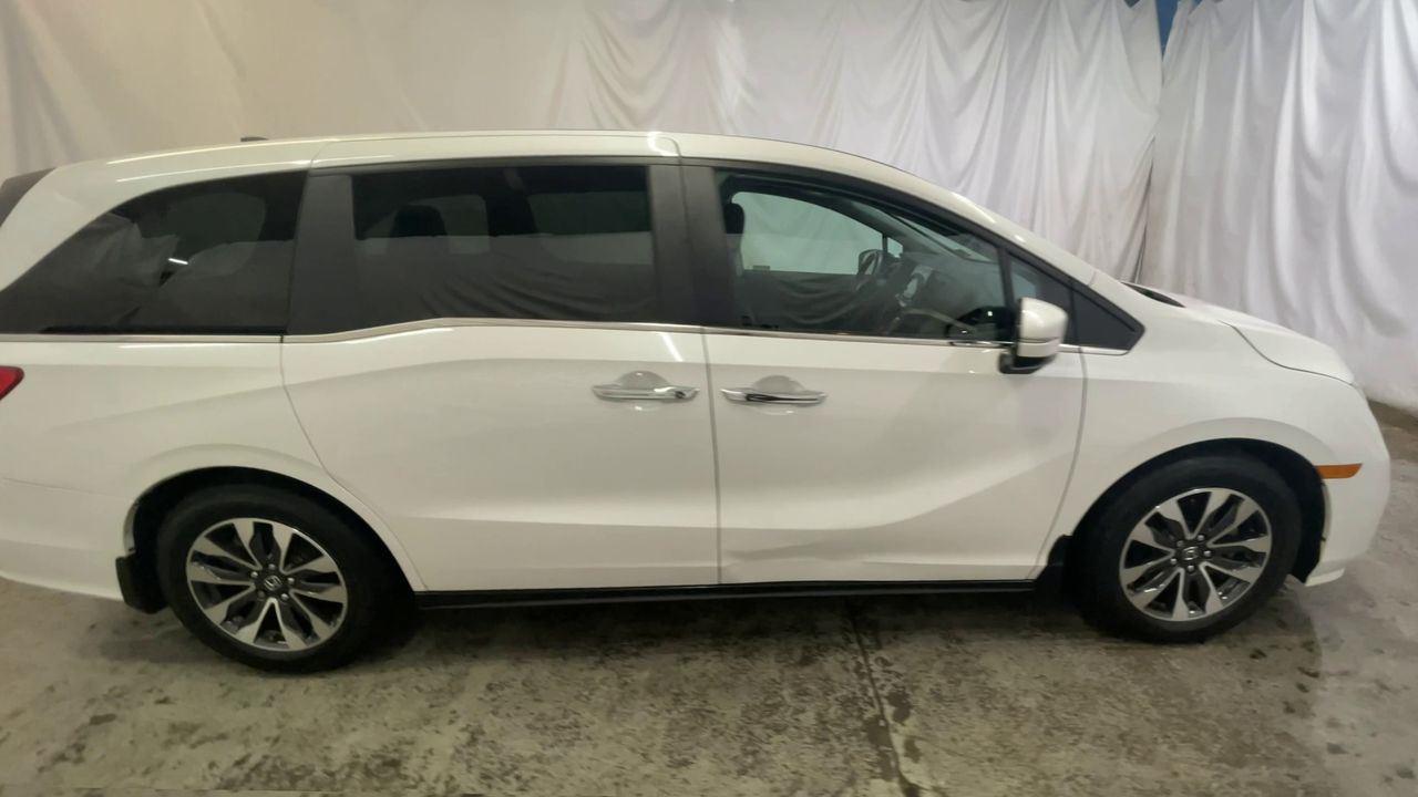 2024 Honda Odyssey EX-L - Platinum White Pearl exterior view 9