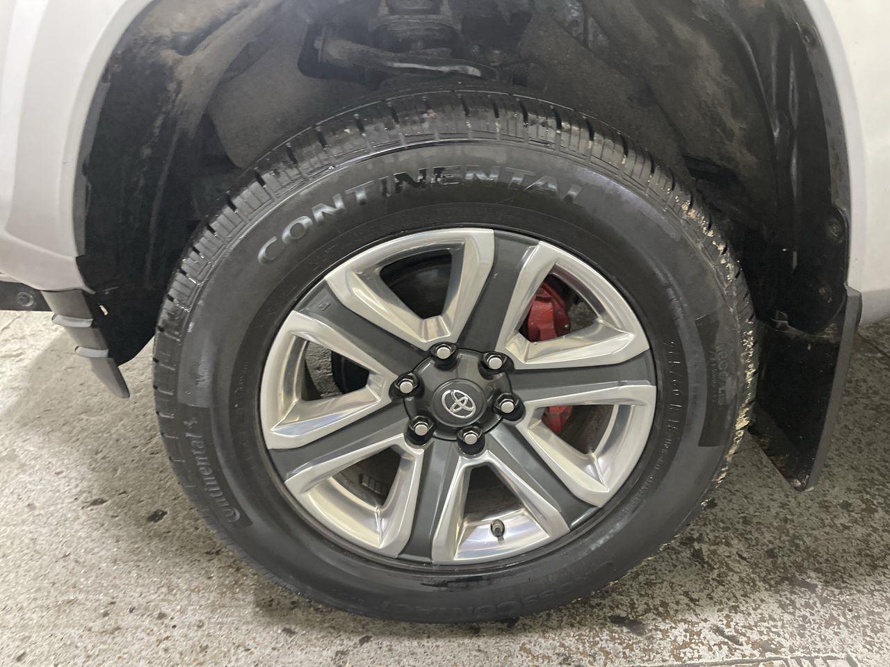 2017 Toyota Tacoma Limited - Silver Sky Metallic exterior view 10