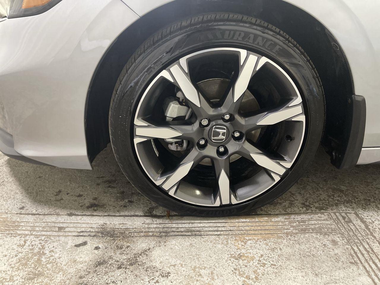 2025 Honda Civic Hatchback Hybrid Sport Touring - Solar Silver Metallic exterior view 10