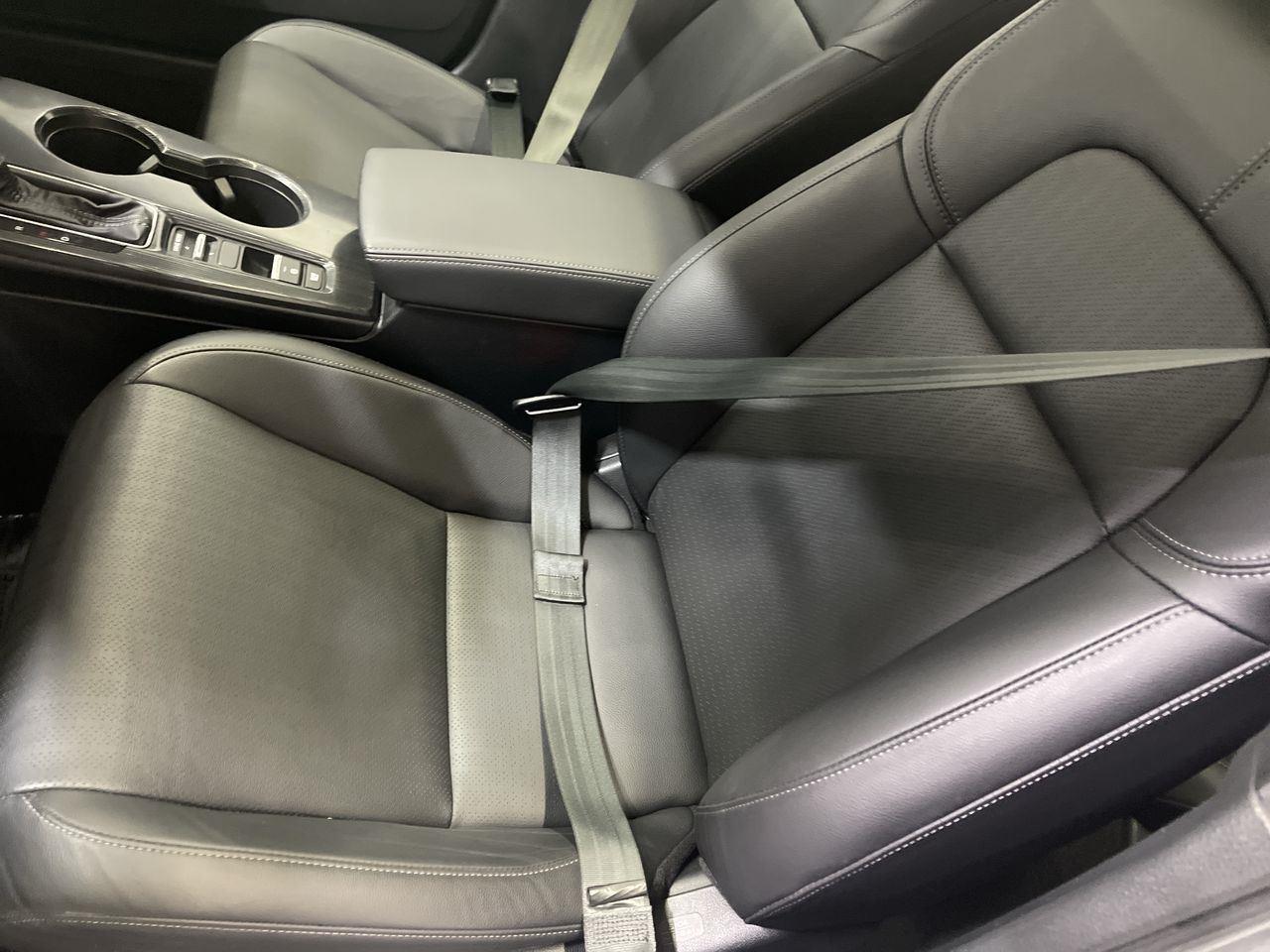 2025 Honda Civic Hatchback Hybrid Sport Touring - Solar Silver Metallic exterior view 11