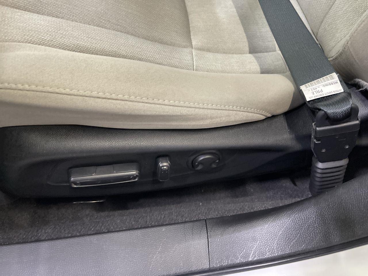 2025 Honda Accord Sedan SE - Platinum White Pearl exterior view 12