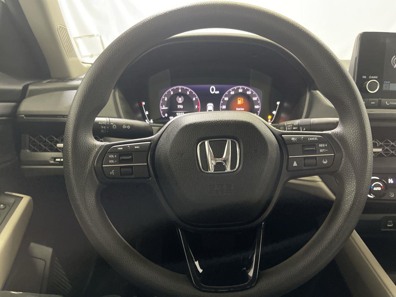 2025 Honda Accord Sedan SE - Platinum White Pearl exterior view 14