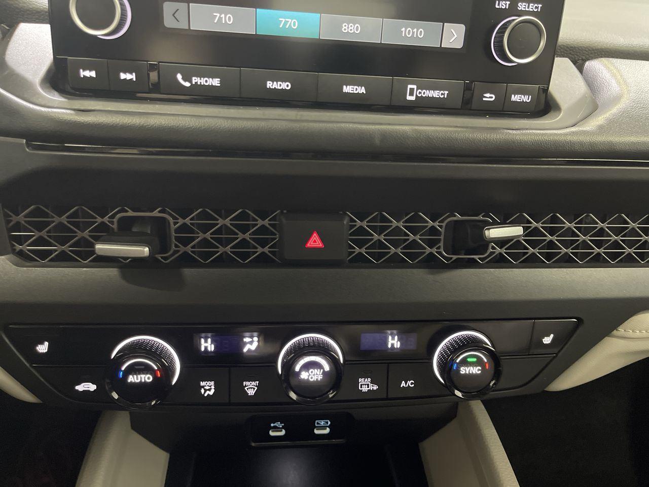 2025 Honda Accord Sedan SE - Platinum White Pearl exterior view 18