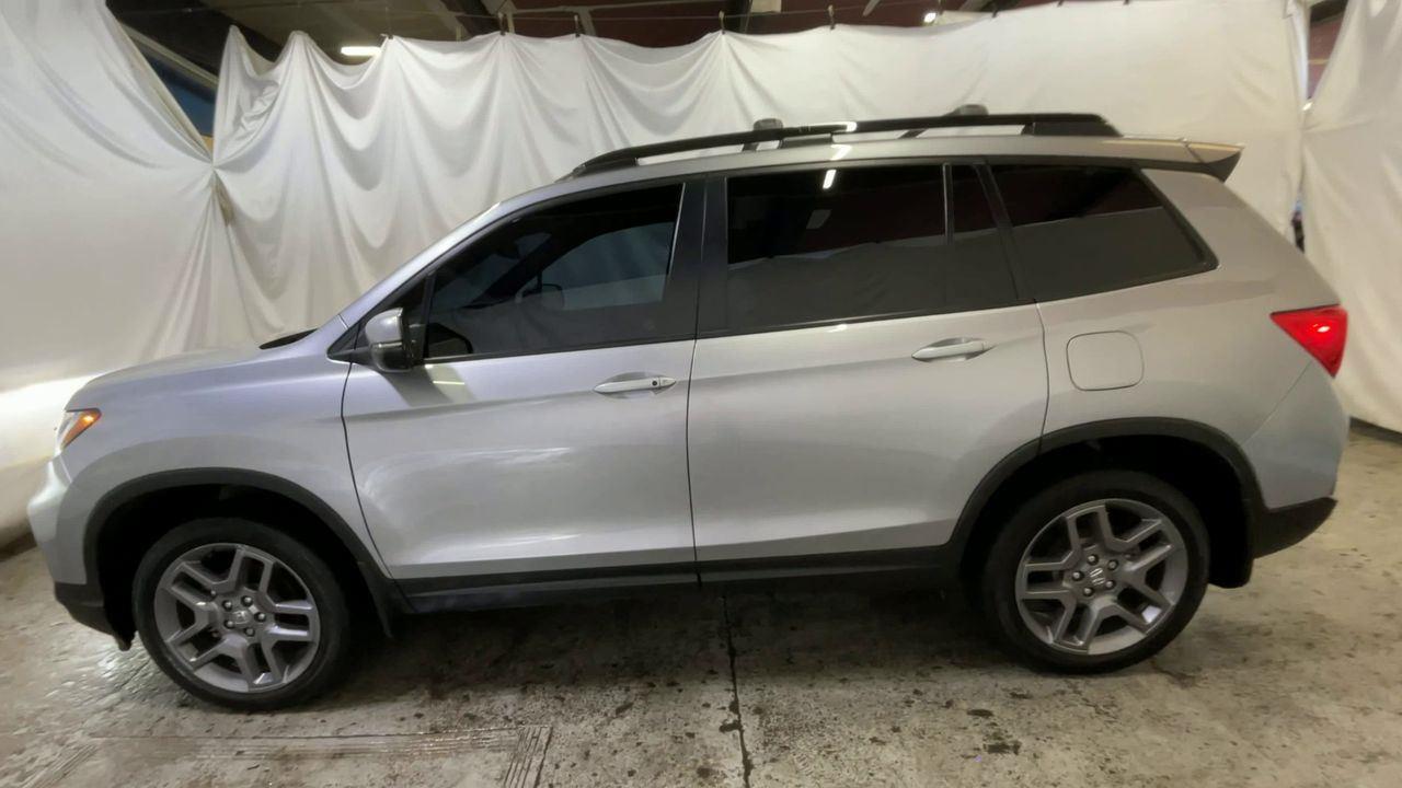 2023 Honda Passport EX-L - Lunar Silver Metallic exterior view 5