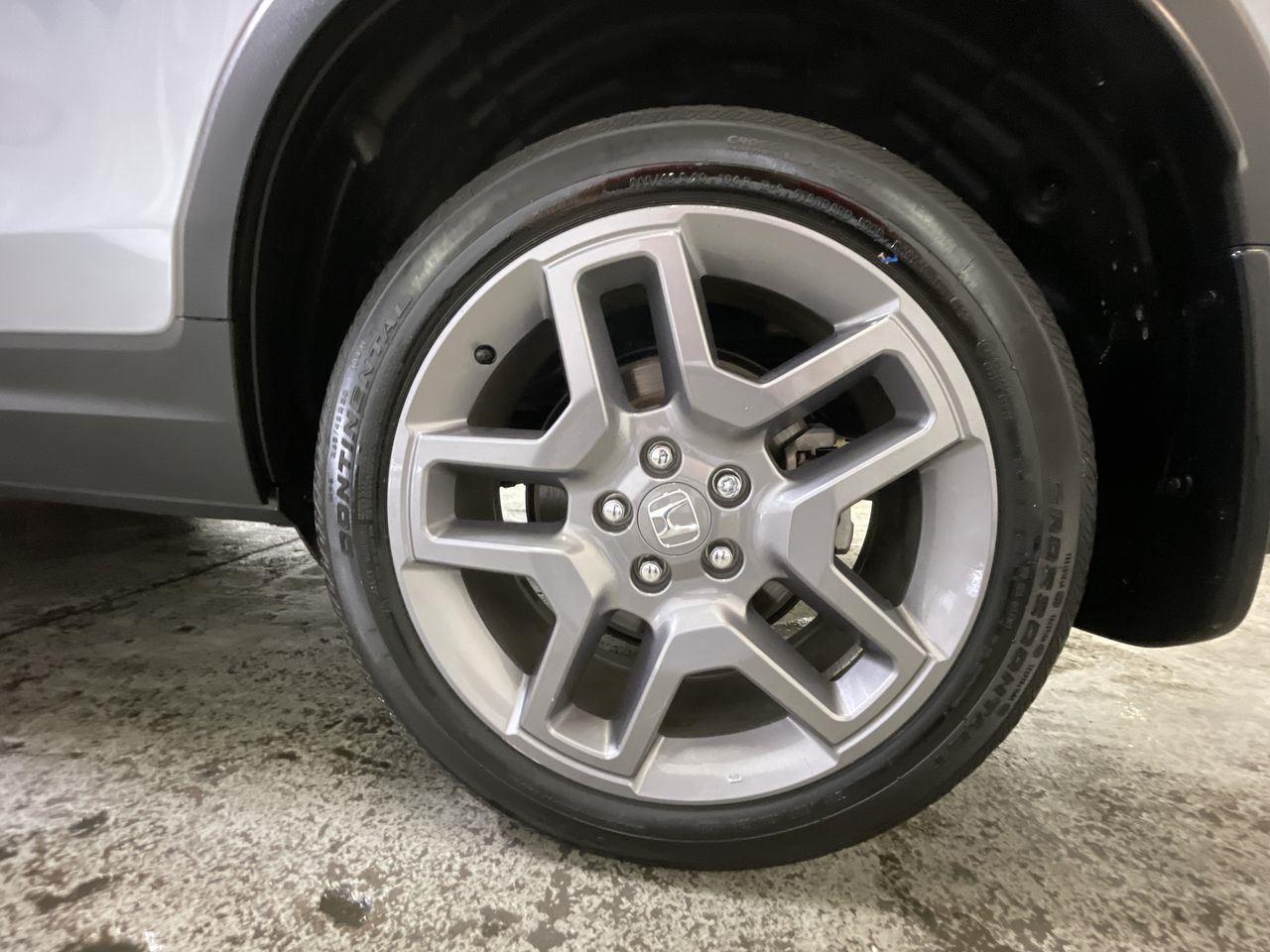 2023 Honda Passport EX-L - Lunar Silver Metallic exterior view 10