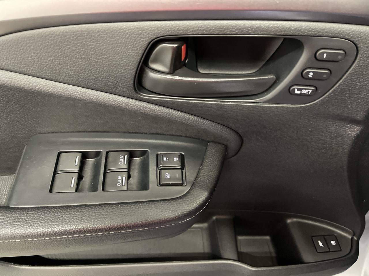 2023 Honda Passport EX-L - Lunar Silver Metallic exterior view 13