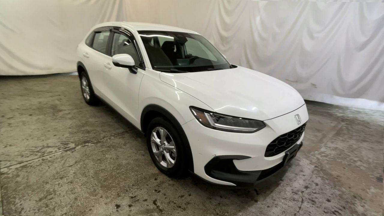 2023 Honda HR-V LX - Platinum White Pearl exterior view 2