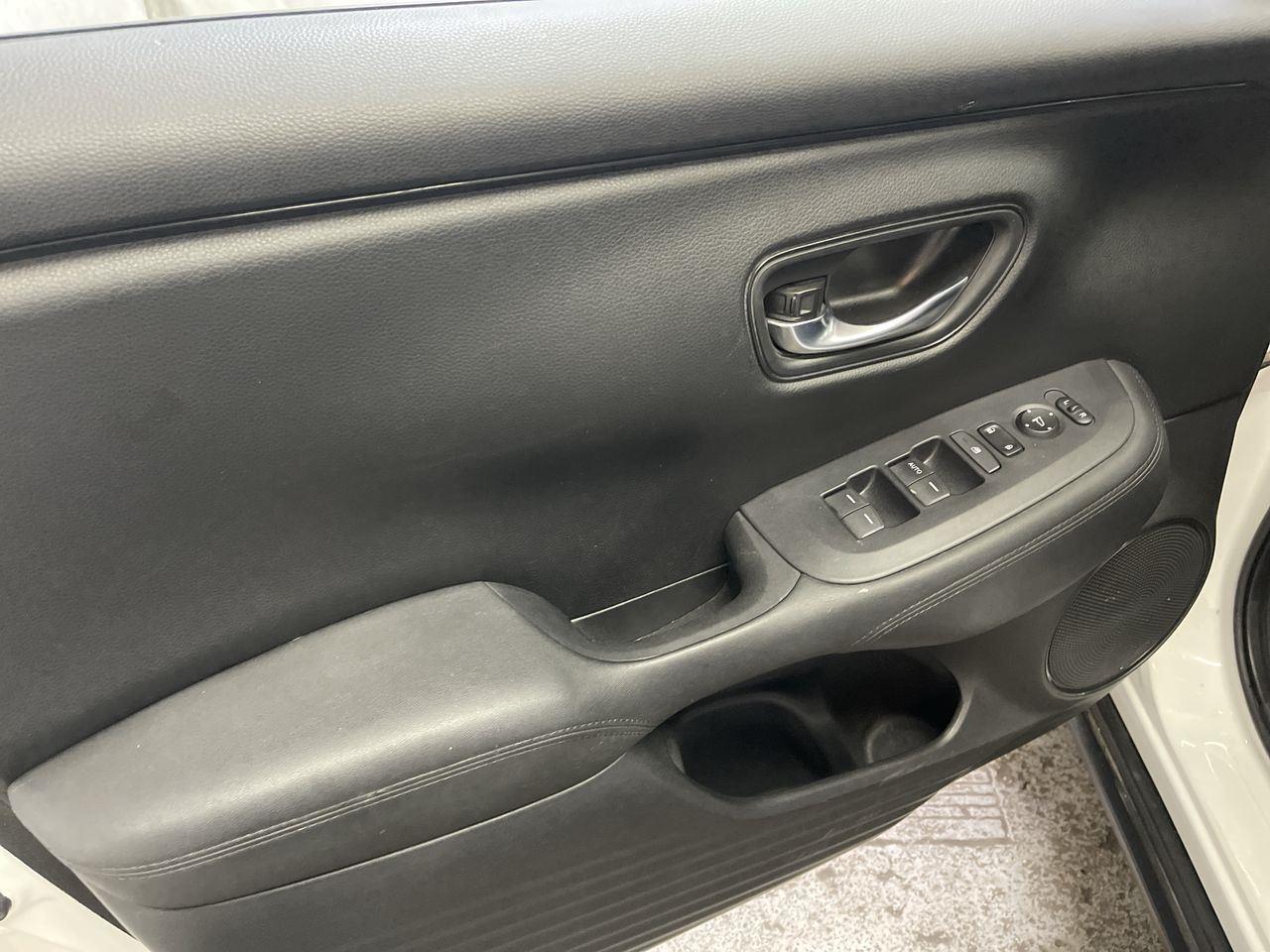 2023 Honda HR-V LX - Platinum White Pearl exterior view 13