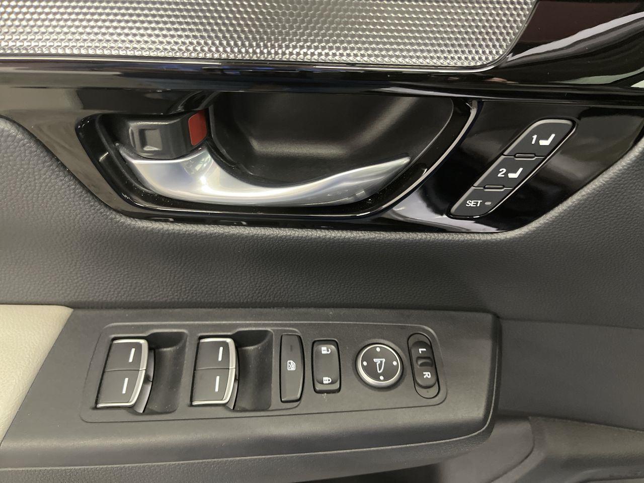 2025 Honda CR-V EX-L - Platinum White Pearl exterior view 13