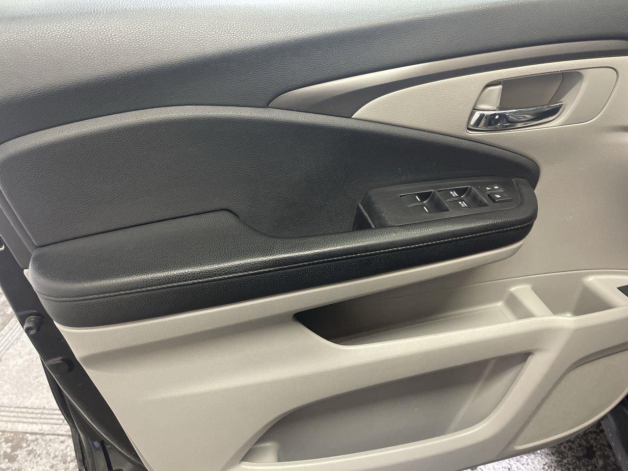 2018 Honda Pilot EX - Crystal Black Pearl exterior view 13