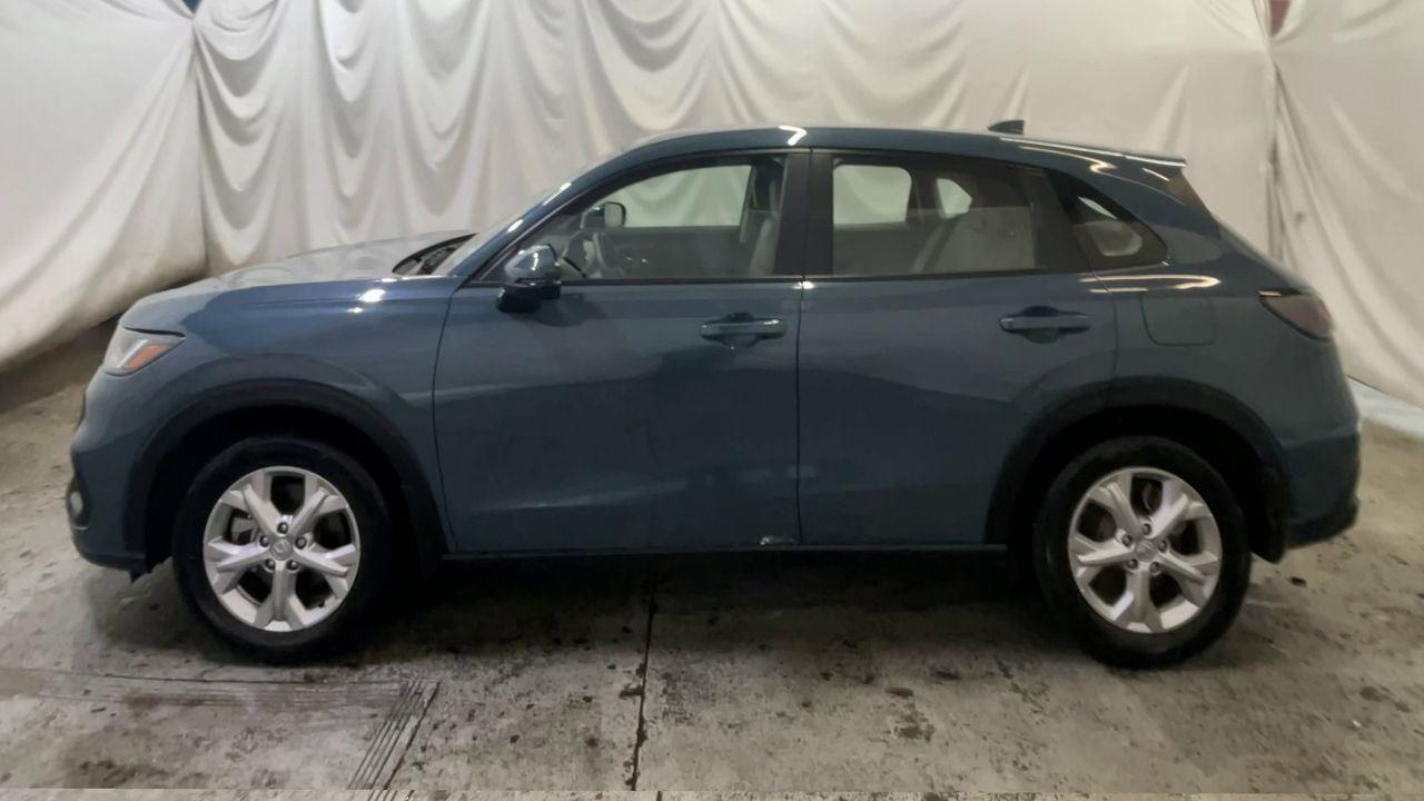 2025 Honda HR-V LX - Nordic Forest Pearl exterior view 5