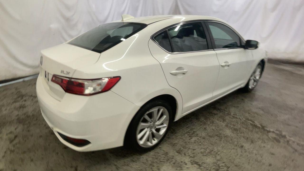 2017 Acura ILX w/AcuraWatch Plus - Bellanova White Pearl exterior view 8