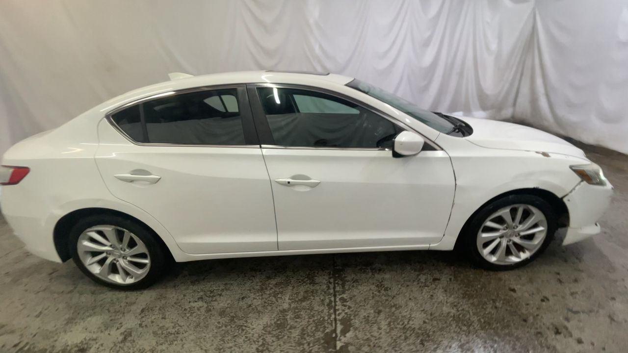 2017 Acura ILX w/AcuraWatch Plus - Bellanova White Pearl exterior view 9