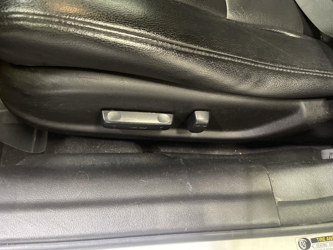 2017 Acura ILX w/AcuraWatch Plus - Bellanova White Pearl exterior view 12