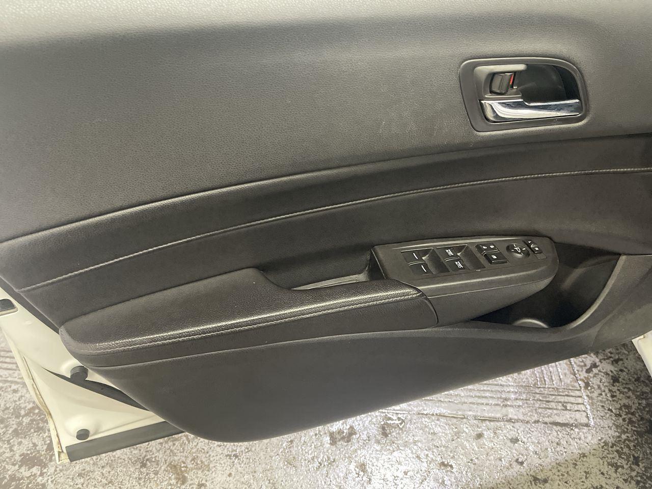 2017 Acura ILX w/AcuraWatch Plus - Bellanova White Pearl exterior view 13