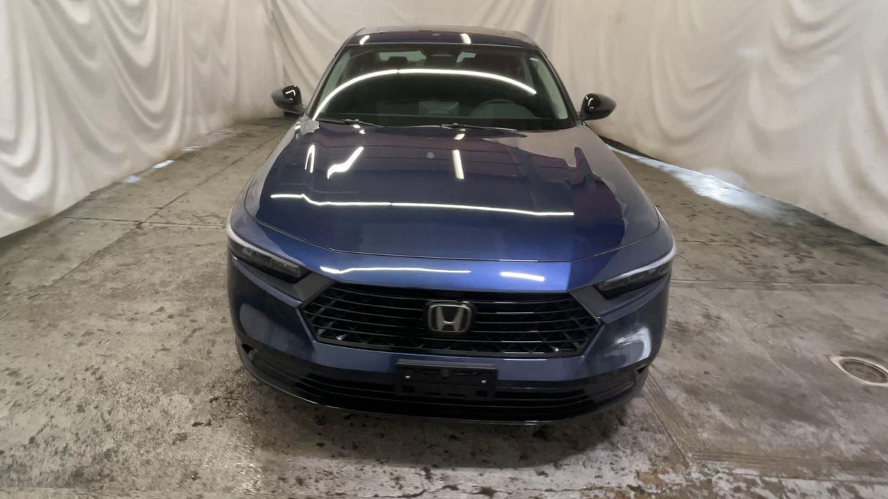 2025 Honda Accord Sedan SE - Canyon River Blue Metallic exterior view 3