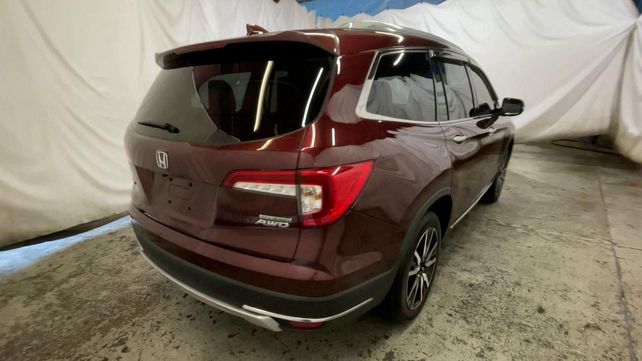 2022 Honda Pilot Touring 7-Passenger - Deep Scarlet Pearl exterior view 8