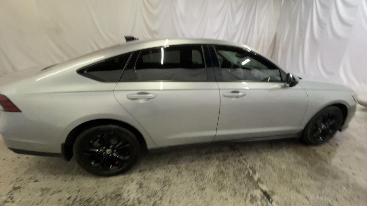 2025 Honda Accord Sedan SE - Meteorite Gray Metallic exterior view 9