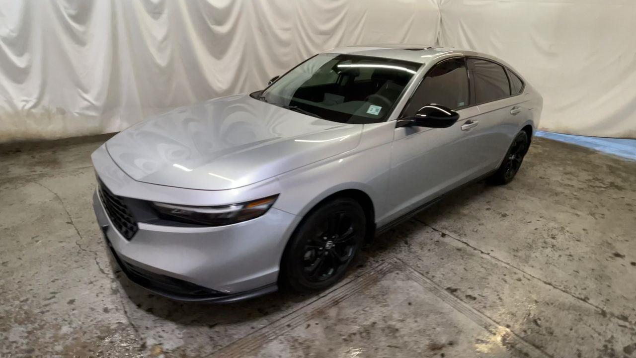 2025 Honda Accord Sedan SE - Meteorite Gray Metallic exterior view 4