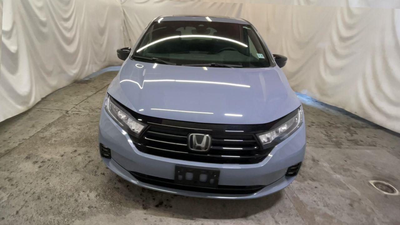 2023 Honda Odyssey Sport - Sonic Gray Pearl exterior view 3