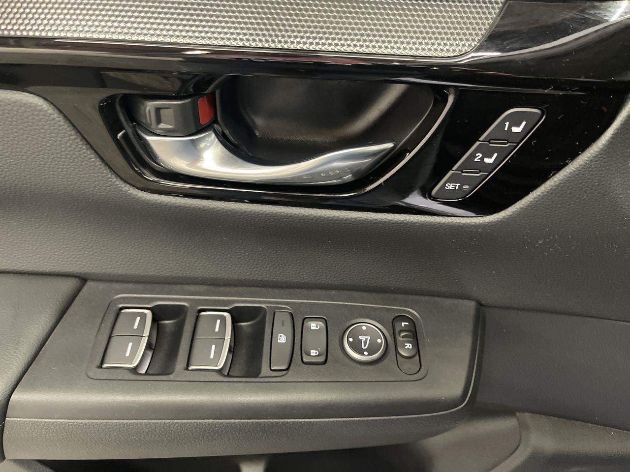 2025 Honda CR-V EX-L - Platinum White Pearl exterior view 13