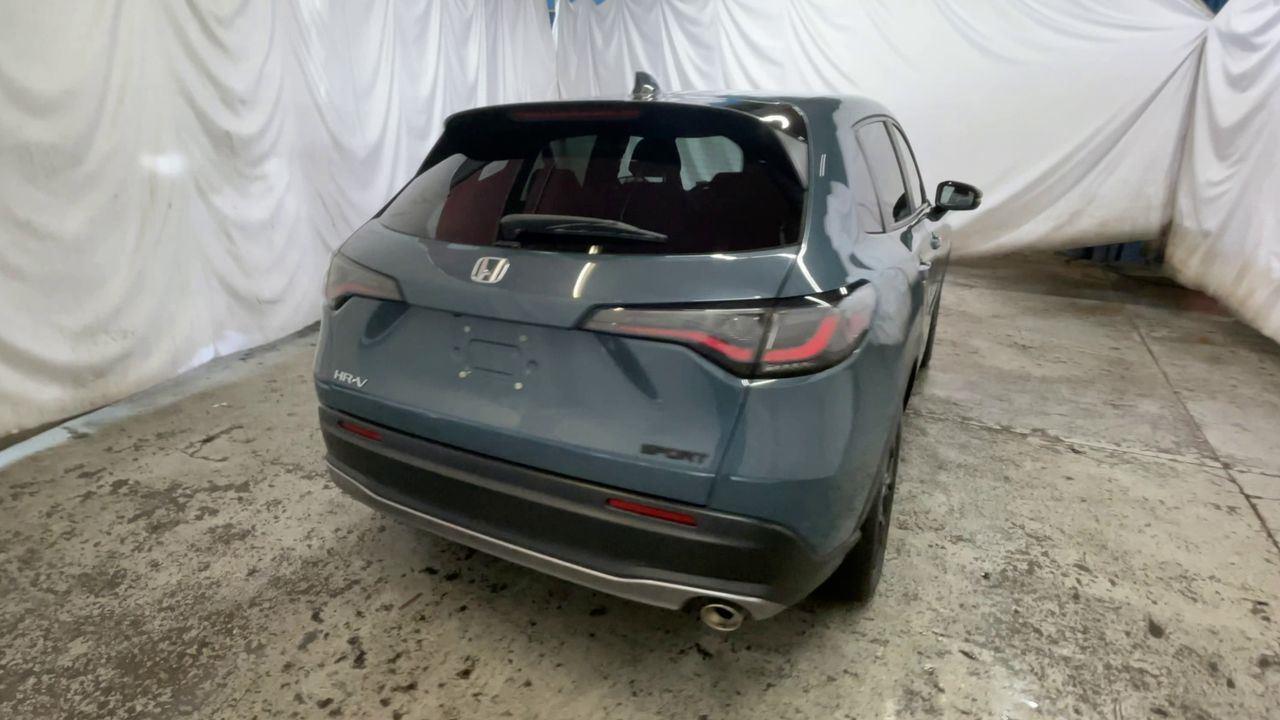 2025 Honda HR-V Sport - Nordic Forest Pearl exterior view 8