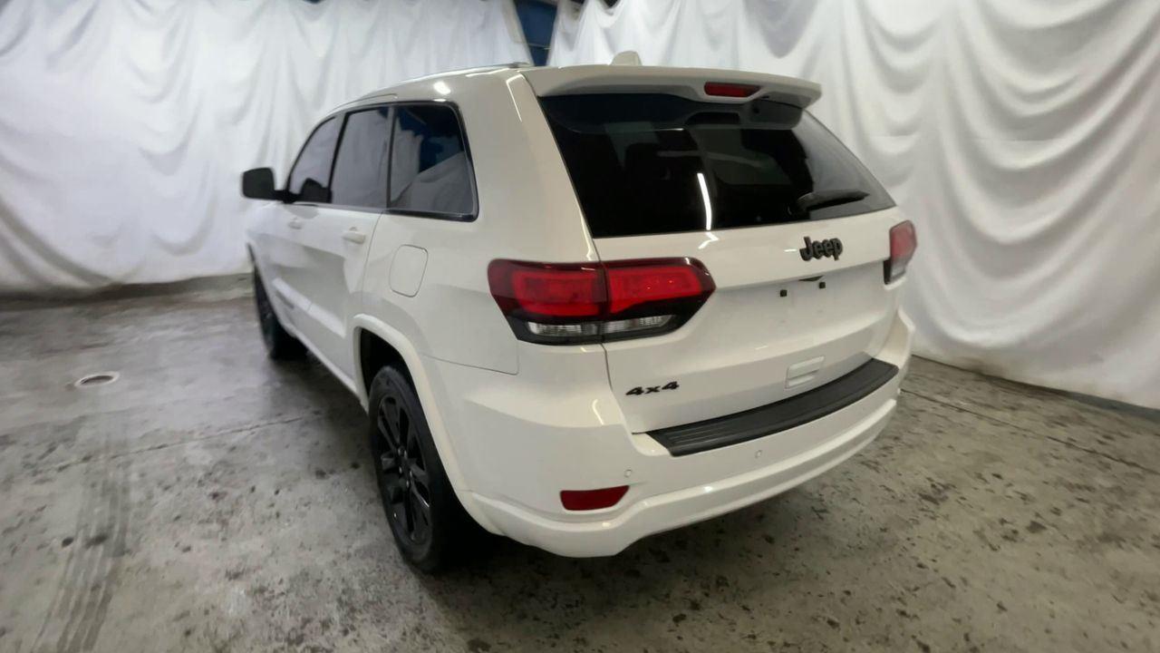 2021 Jeep Grand Cherokee Laredo X - Bright White Clearcoat exterior view 7
