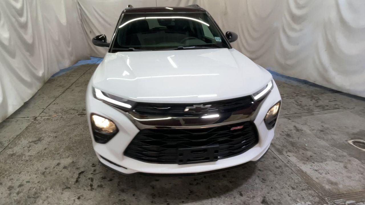 2023 Chevrolet Trailblazer RS - Summit White exterior view 3