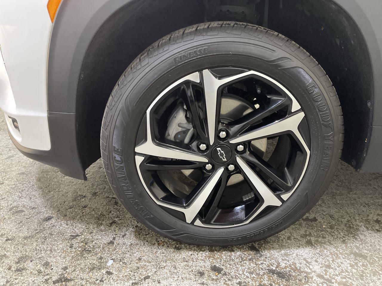 2023 Chevrolet Trailblazer RS - Summit White exterior view 10