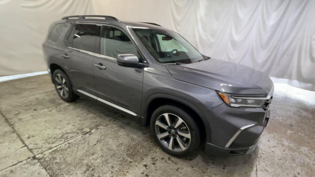2025 Honda Pilot Elite - Modern Steel Metallic exterior view 2