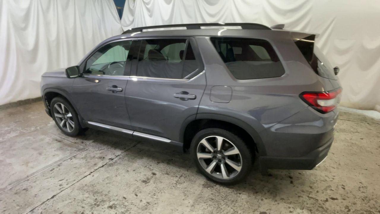 2025 Honda Pilot Elite - Modern Steel Metallic exterior view 6