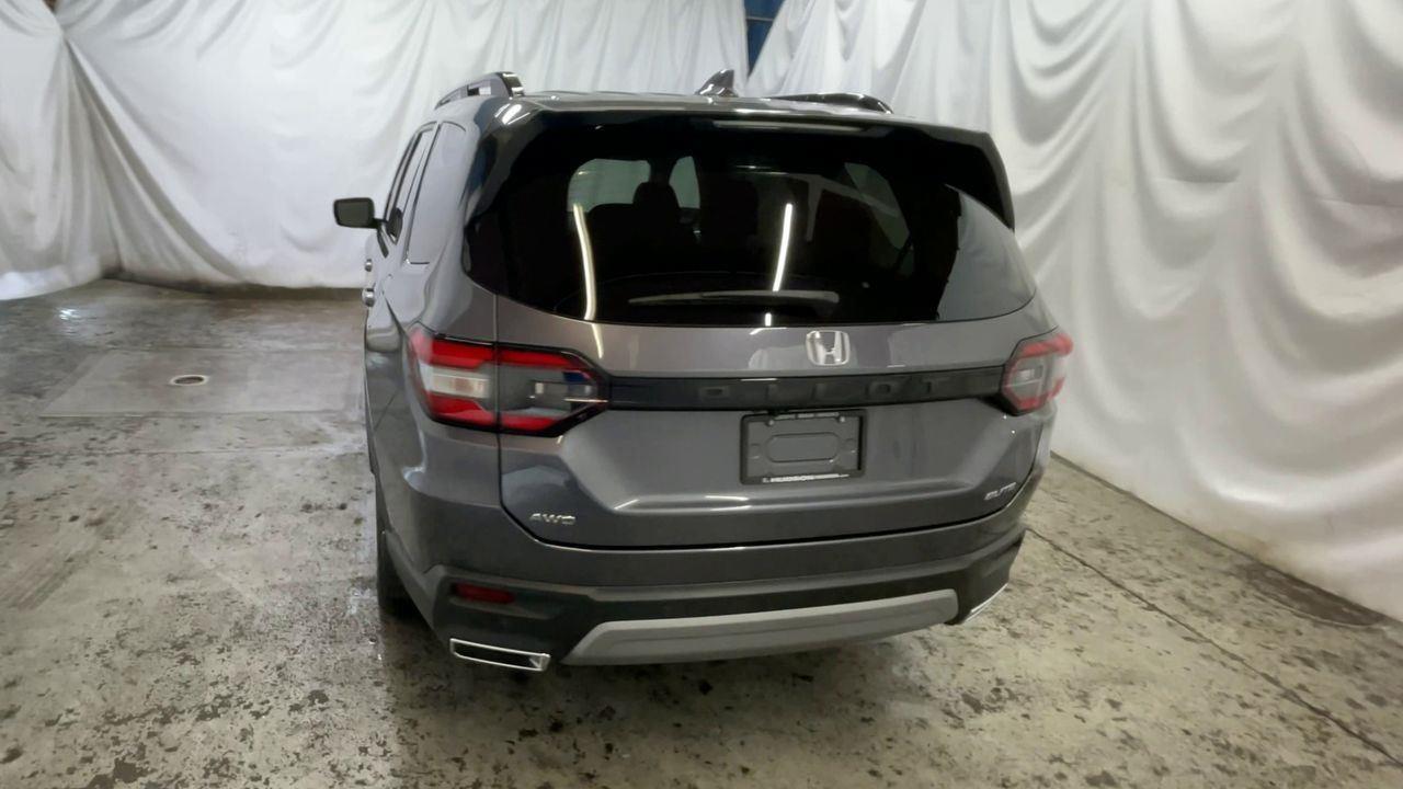 2025 Honda Pilot Elite - Modern Steel Metallic exterior view 7