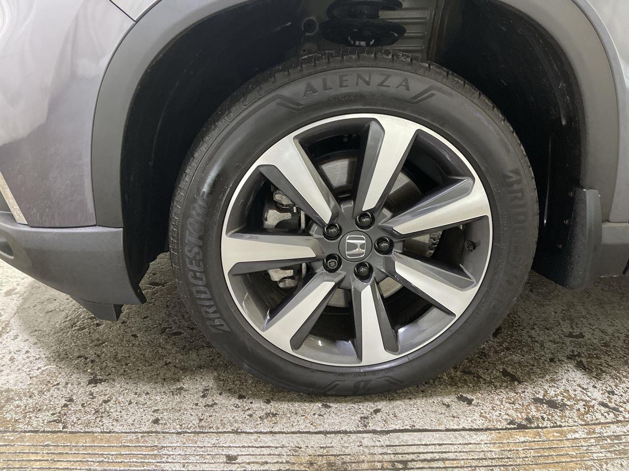 2025 Honda Pilot Elite - Modern Steel Metallic exterior view 10