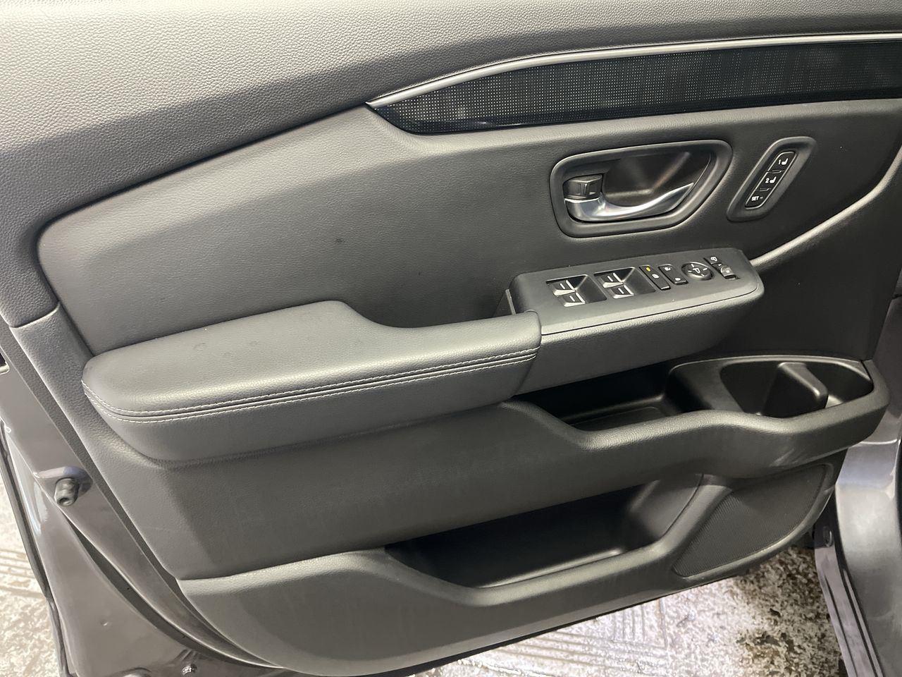 2025 Honda Pilot Elite - Modern Steel Metallic exterior view 13