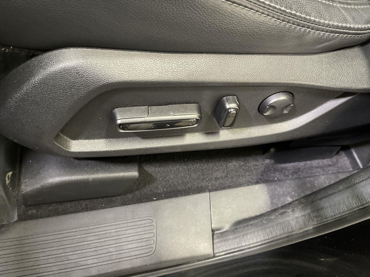 2024 Honda Pilot Touring - Crystal Black Pearl exterior view 12