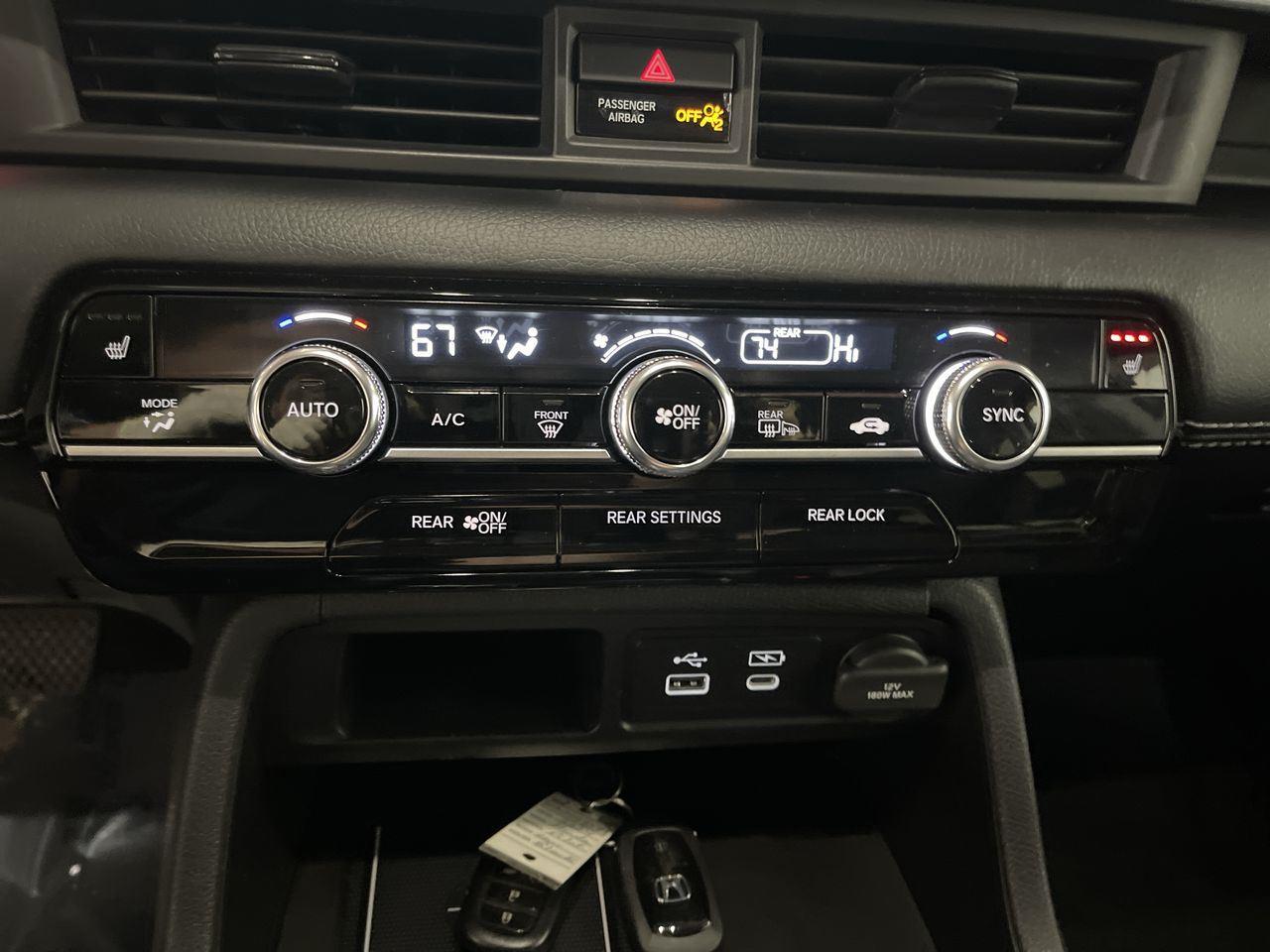 2024 Honda Pilot Touring - Crystal Black Pearl exterior view 19