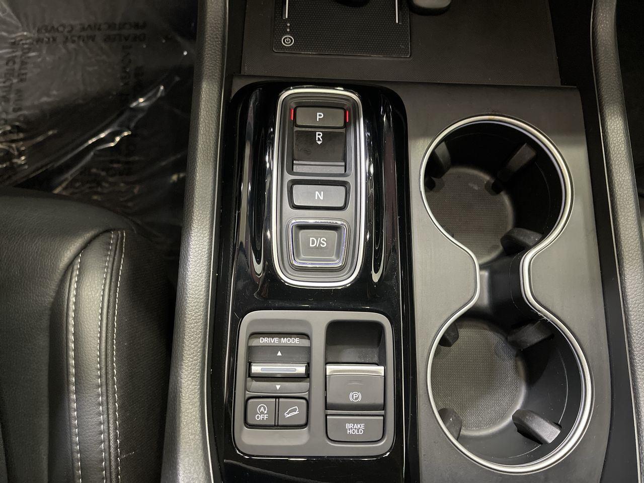 2024 Honda Pilot Touring - Crystal Black Pearl exterior view 20