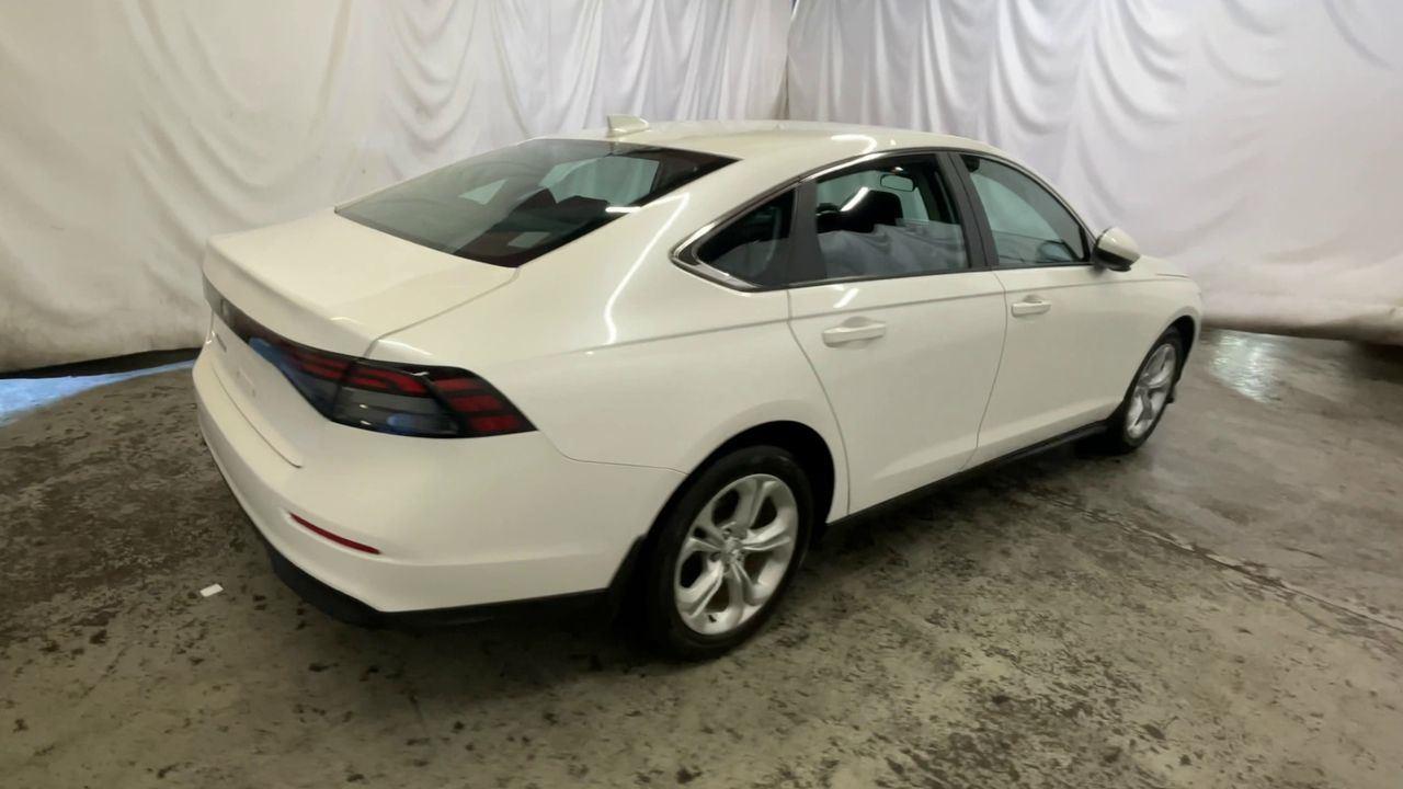 2023 Honda Accord Sedan LX - Platinum White Pearl exterior view 8