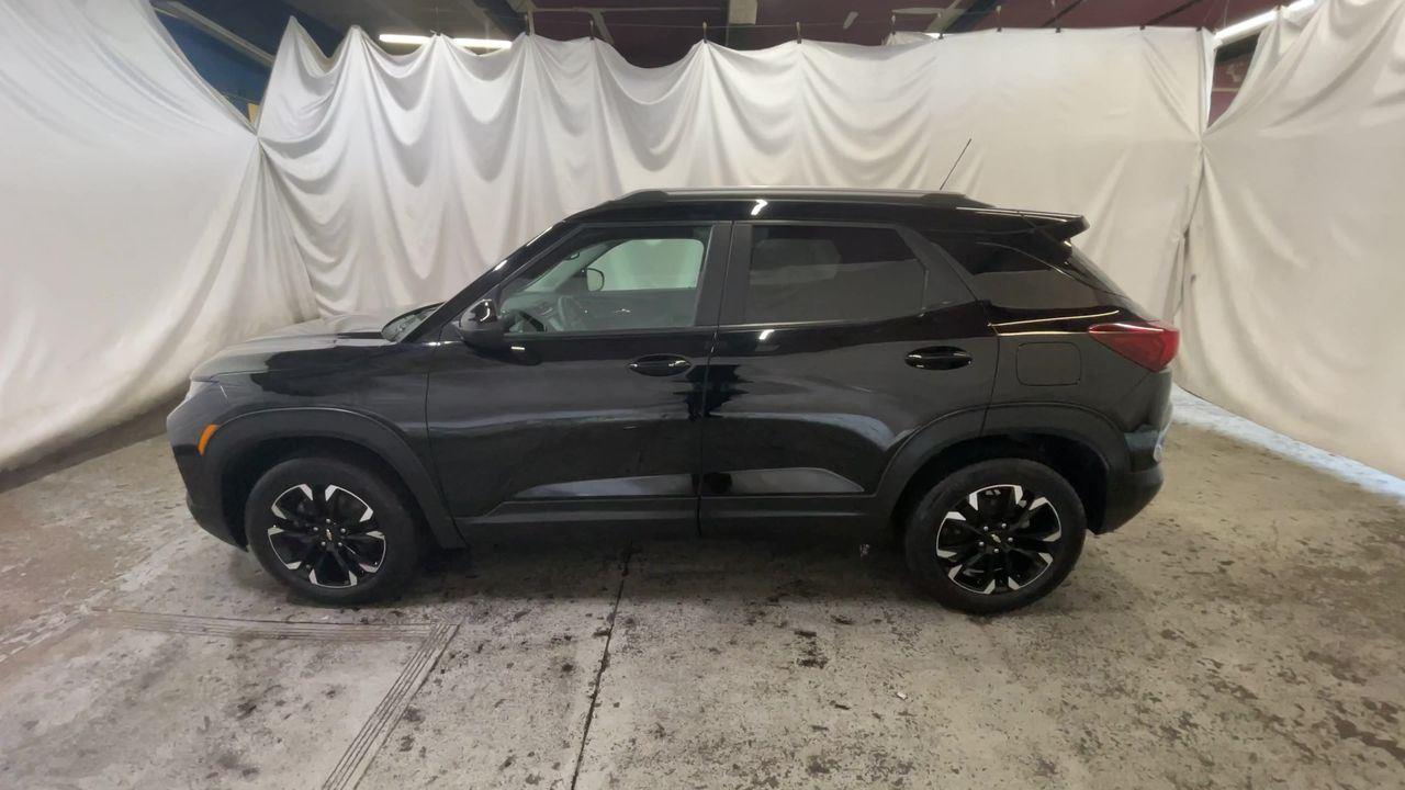 2023 Chevrolet Trailblazer LT - Mosaic Black Metallic exterior view 5